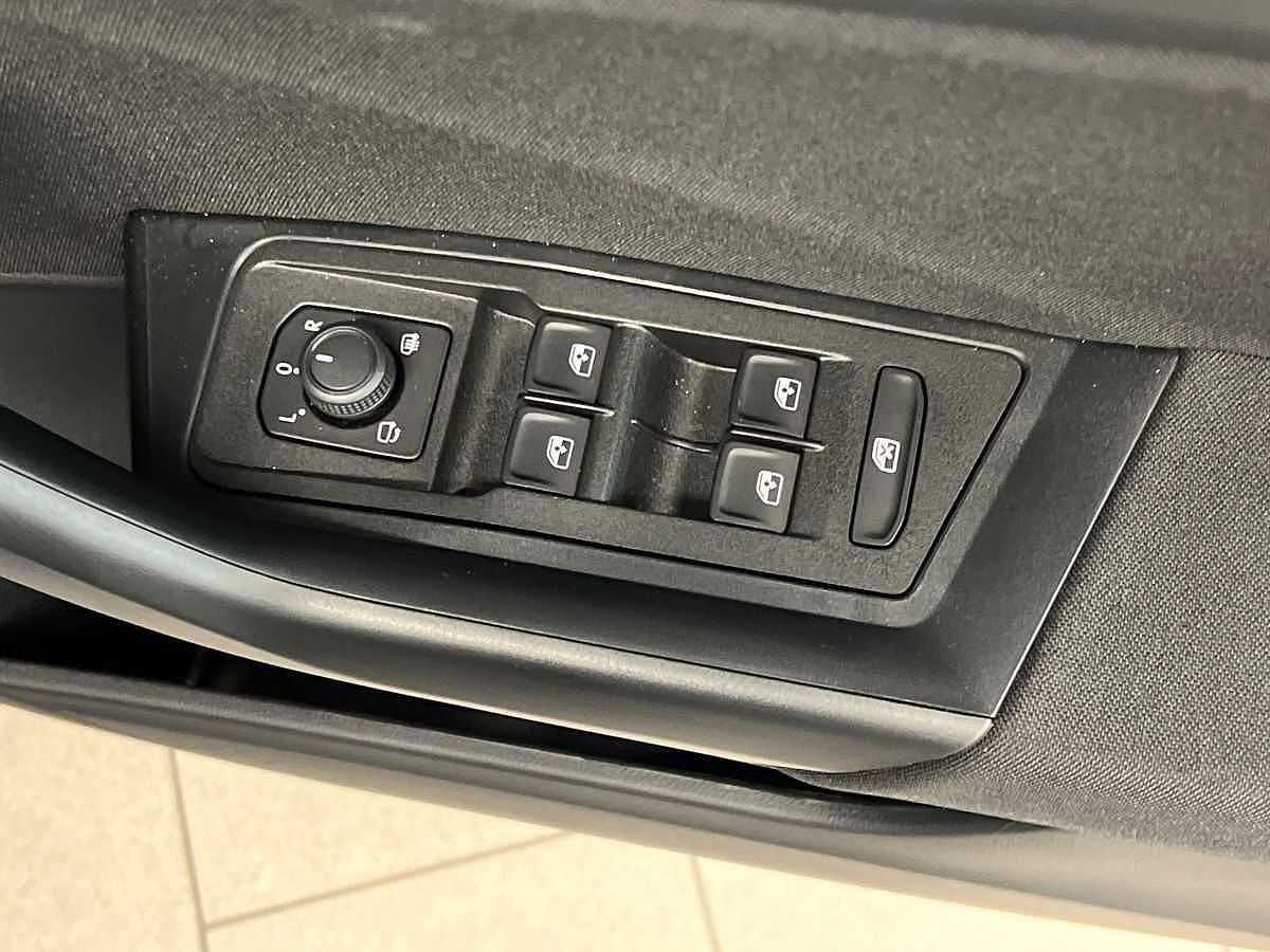 Volkswagen T-ROC 1.5 TSI (150ps) Match DSG