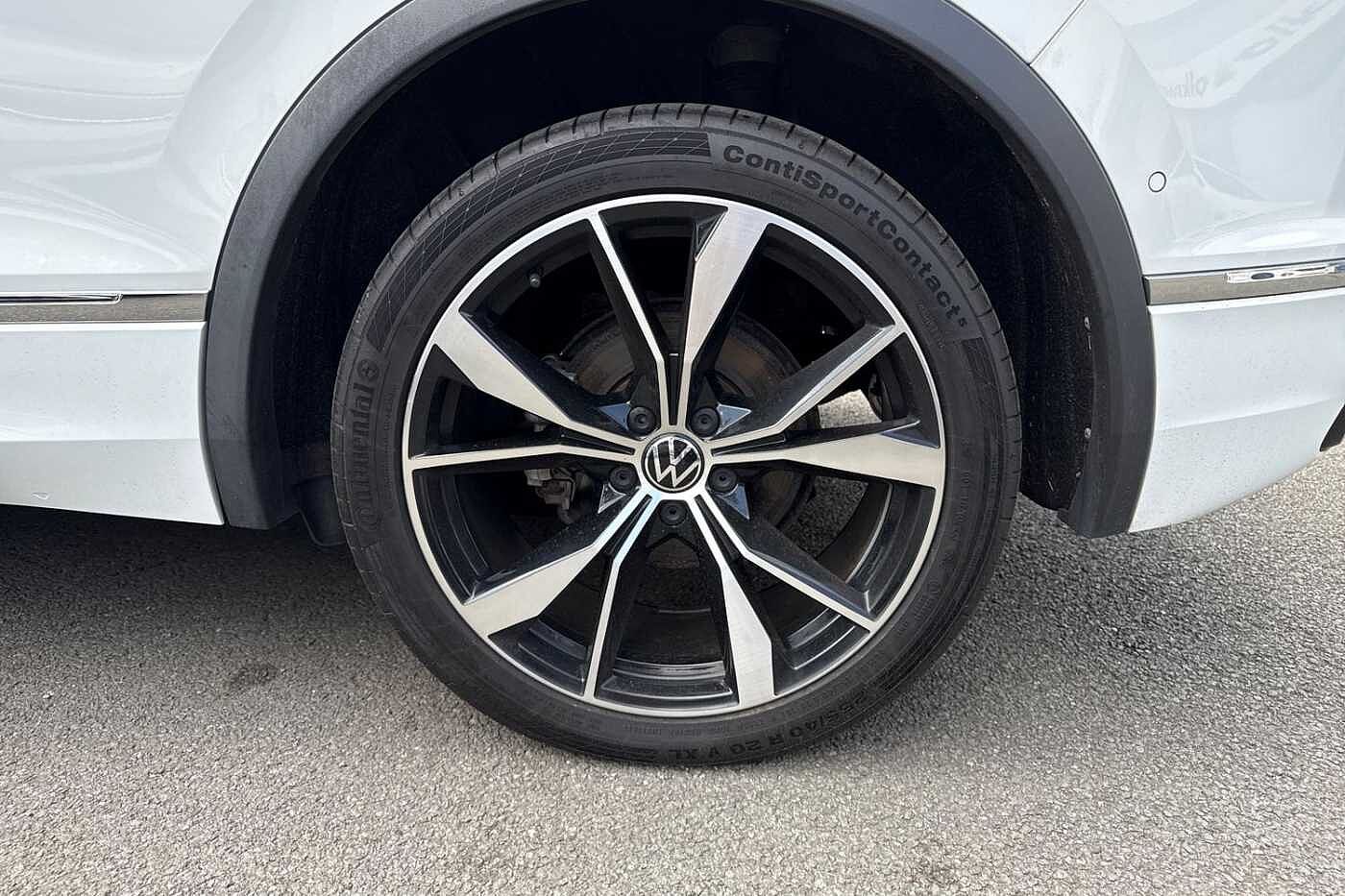 Volkswagen Tiguan 1.5 TSI (150ps) R-Line EVO DSG | Rear Camara | Wireless Charging