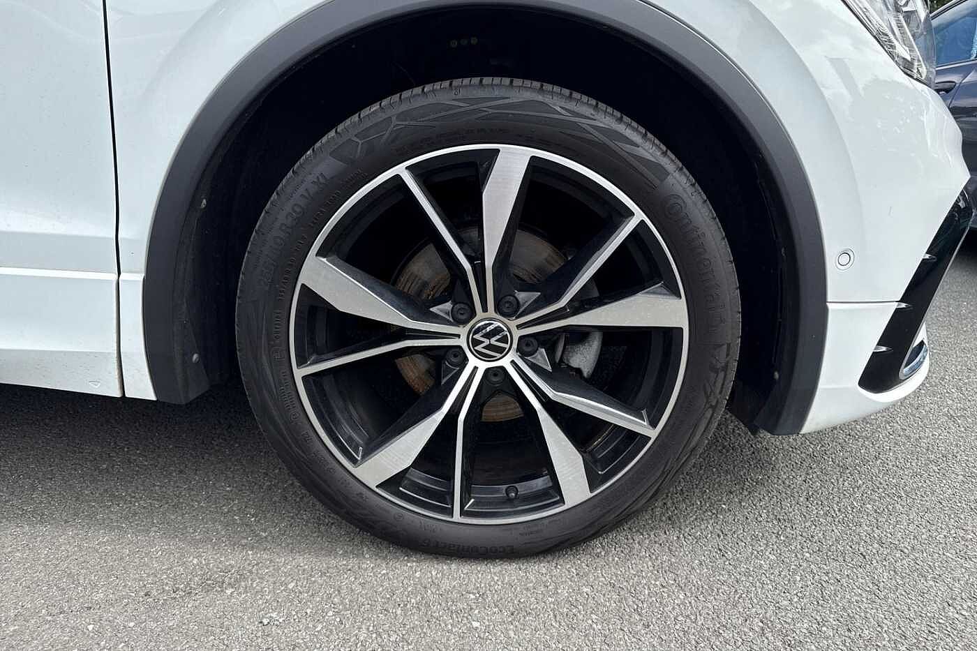 Volkswagen Tiguan 1.5 TSI (150ps) R-Line EVO DSG | Rear Camara | Wireless Charging