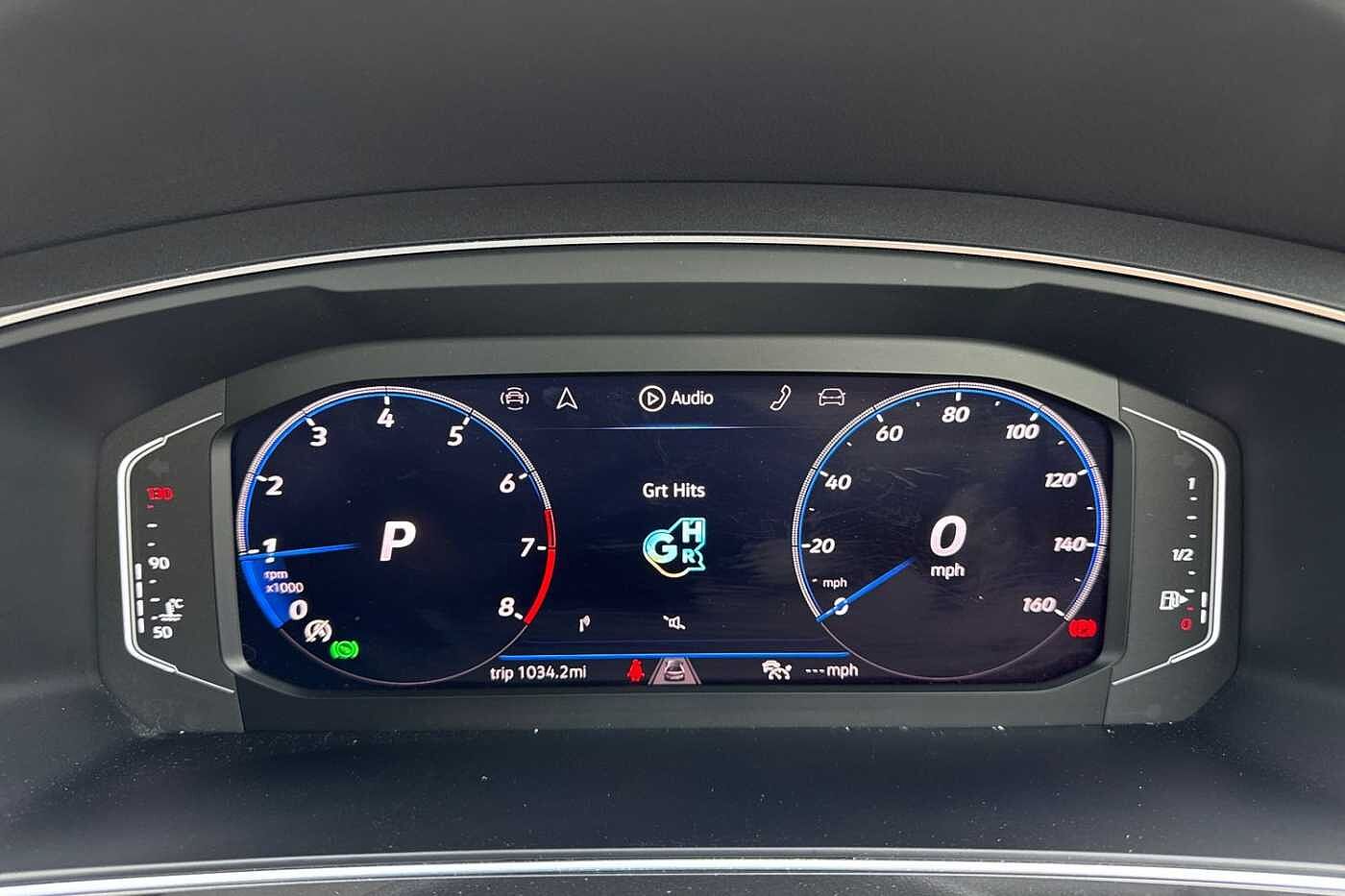 Volkswagen Tiguan 1.5 TSI (150ps) R-Line EVO DSG | Rear Camara | Wireless Charging