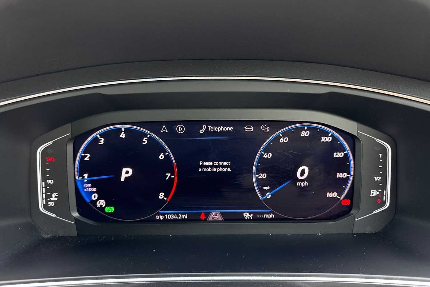 Volkswagen Tiguan 1.5 TSI (150ps) R-Line EVO DSG | Rear Camara | Wireless Charging