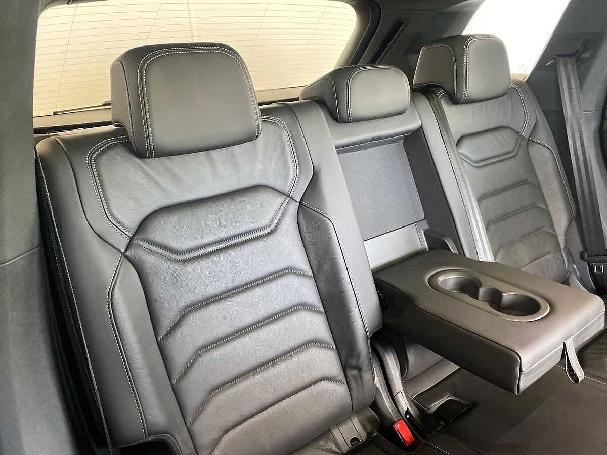 Volkswagen Touareg 3.0TDI (286ps) Black Edition 4Motion 5dr