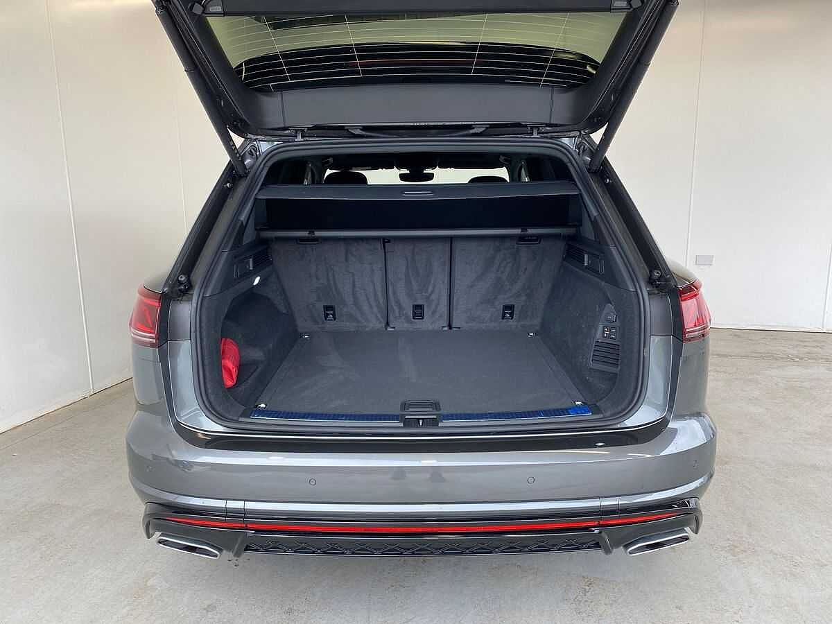 Volkswagen Touareg 3.0TDI (286ps) Black Edition 4Motion 5dr