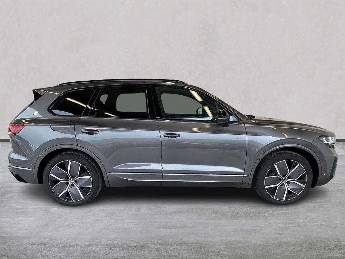 Volkswagen Touareg 3.0TDI (286ps) Black Edition 4Motion 5dr