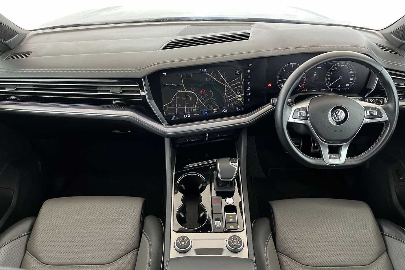 Volkswagen Touareg 3.0 TDI V6 R-Line Tech SUV 5dr Diesel Tiptronic 4Motion Euro 6 (s/s) (286 ps)
