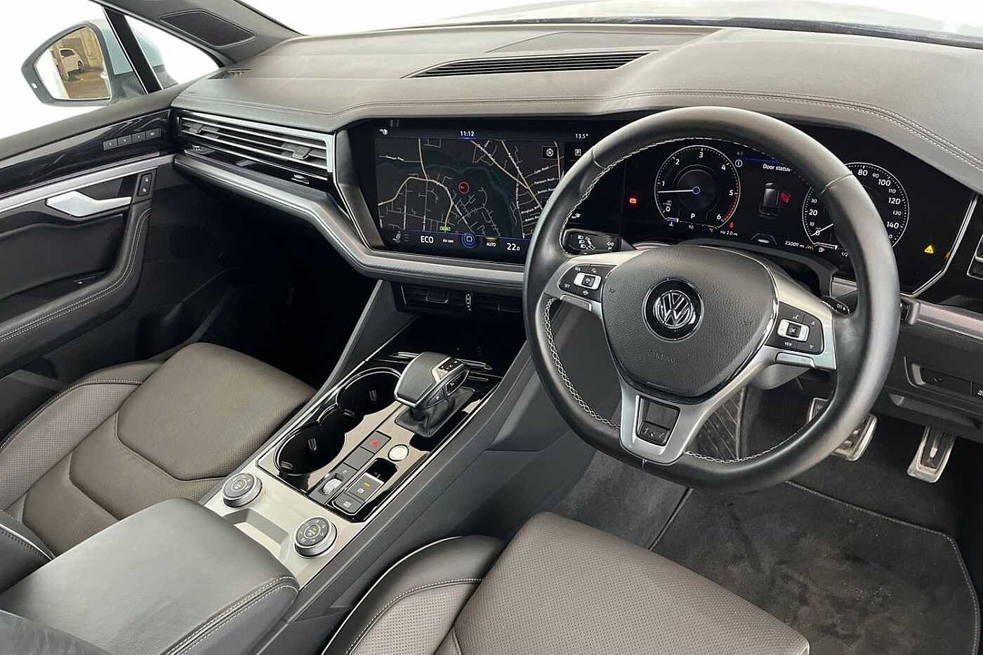 Volkswagen Touareg 3.0 TDI V6 R-Line Tech SUV 5dr Diesel Tiptronic 4Motion Euro 6 (s/s) (286 ps)