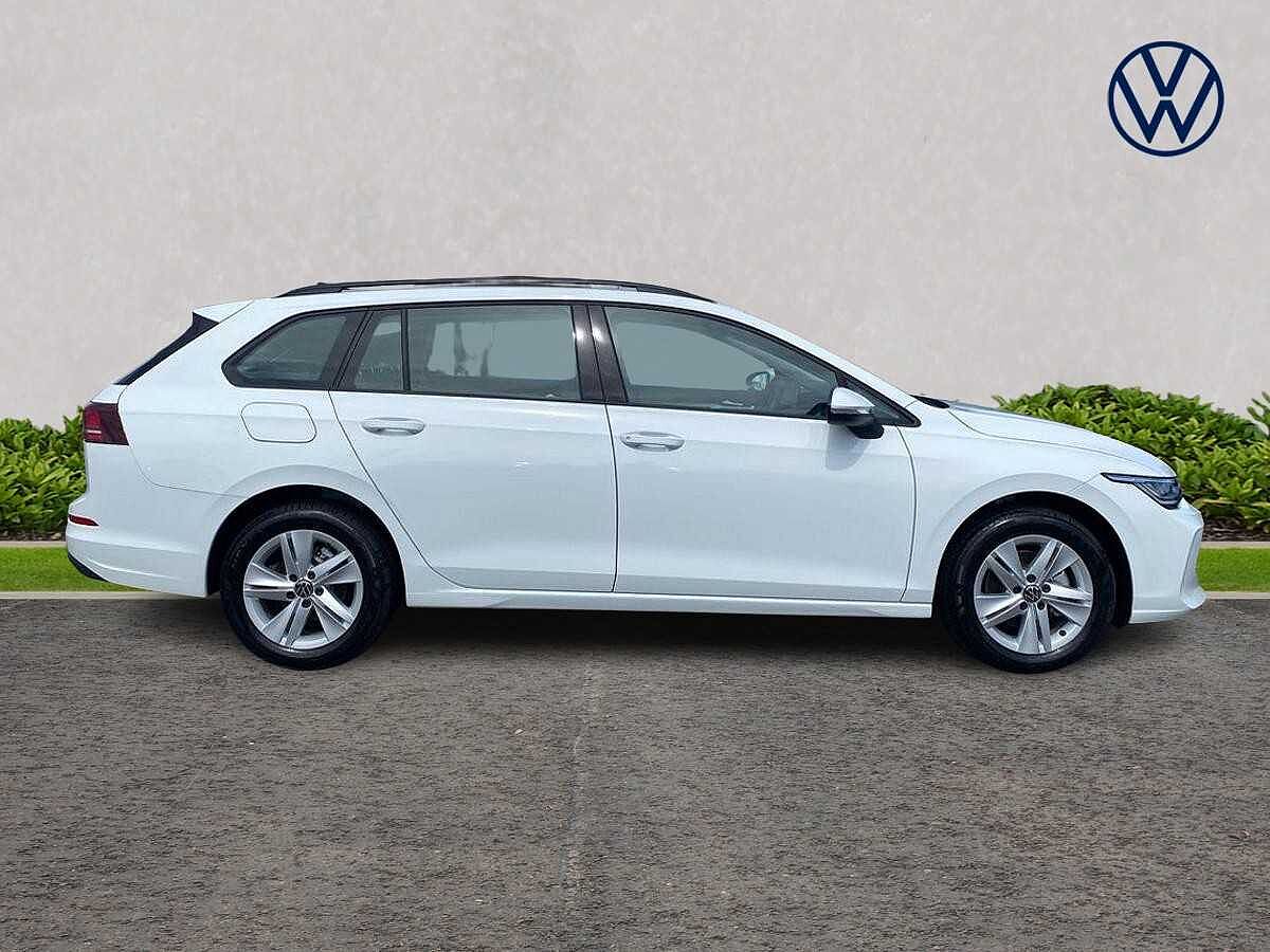 Volkswagen Golf 1.5 TSI Life 5dr