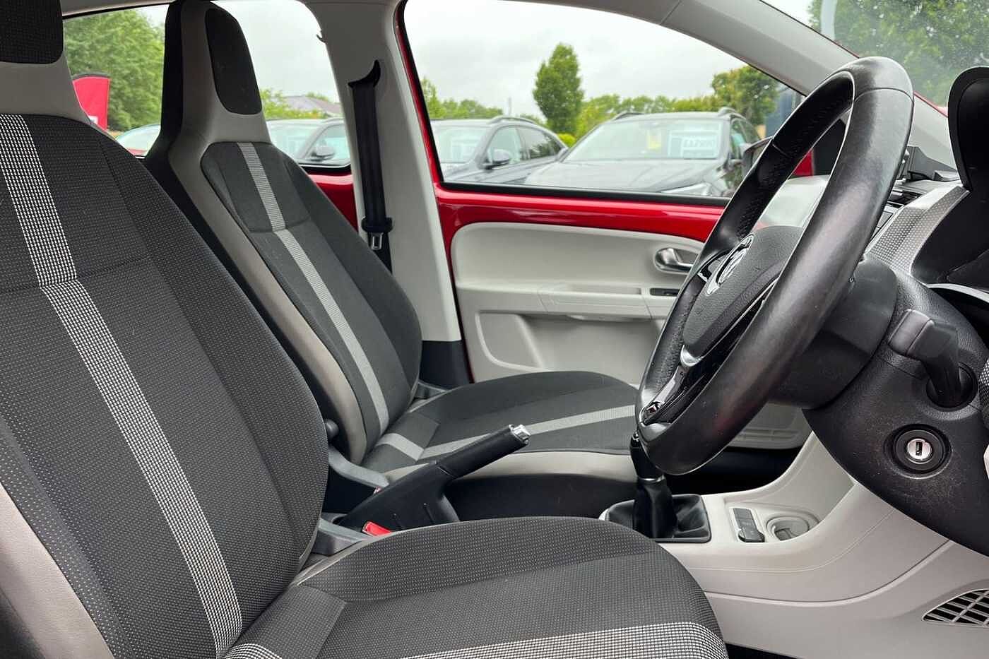 Volkswagen Up 1.0 High 5dr