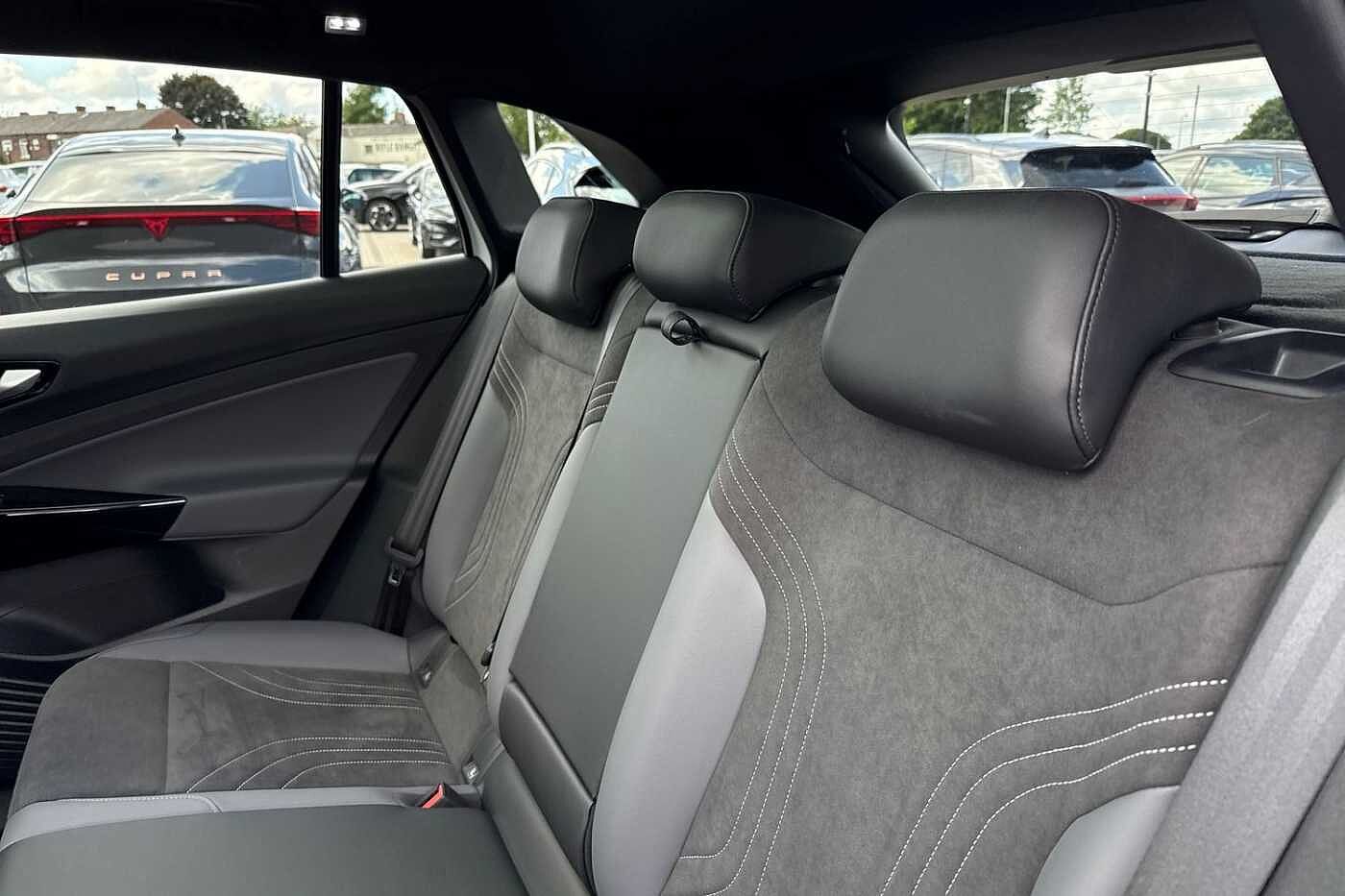 Volkswagen ID.4 Family 77kWh Pro Performance 204PS Auto 5 Dr